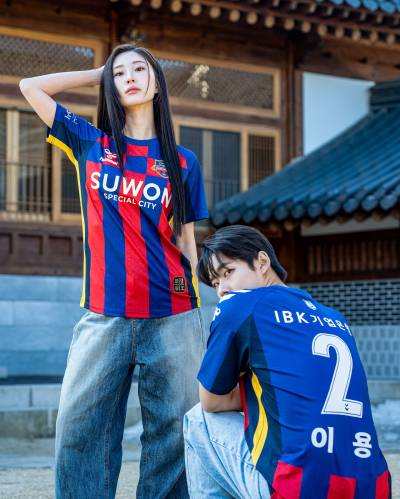 suwon_fc_2025_hummel_home_kit_f.jpg