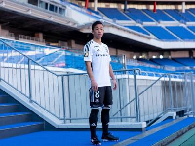 yokohama_f_marinos_2023_away_kit_b.jpeg