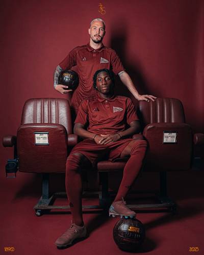 servette_2025_adidas_135th_anniversary_shirt_a.jpg