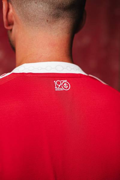internacional_25_26_adidas_home_kit_d.jpeg