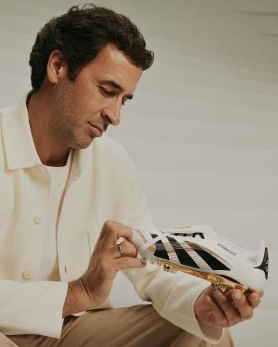 adidas_predator_elite_tongue_teamgeist_fg_cloud_white_core_black_gold_metallic_g.jpeg