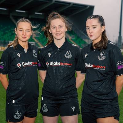 shamrock_rovers_2025_26_macron_third_kit_e.jpeg
