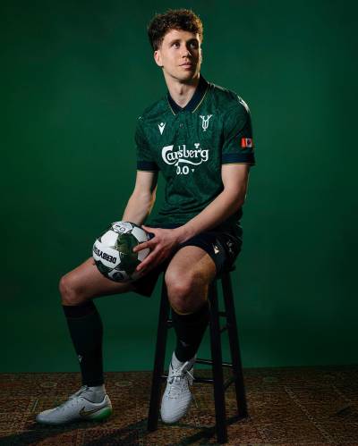york_united_2025_macron_home_kit_0a.jpg