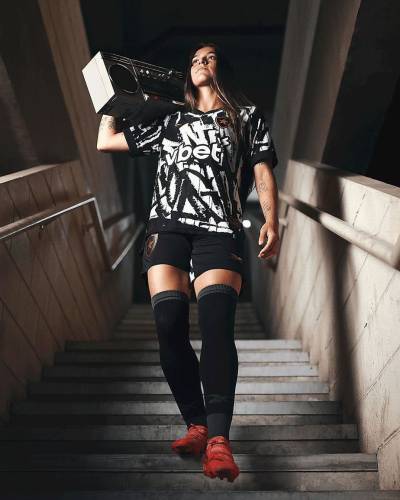 botafogo_2025_26_reebok_fourth_kit_a.jpg