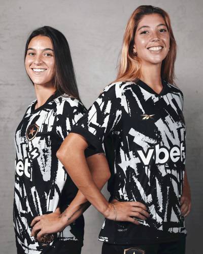 botafogo_2025_26_reebok_fourth_kit_f.jpg