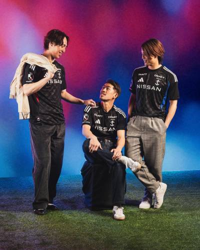 yokohama_f_marinos_2025_adidas_special_edition_shirt_d.jpg
