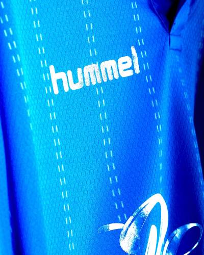 las_vegas_lights_2025_hummel_away_kit_d.jpg