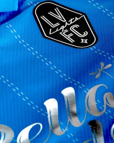 las_vegas_lights_2025_hummel_away_kit_e.jpg