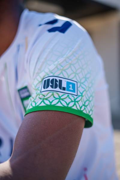 greenville_triumph_2025_hummel_away_kit_e.jpg