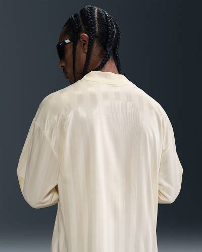 liverpool_fc_culture_of_football_special_edition_shirt_3.jpeg