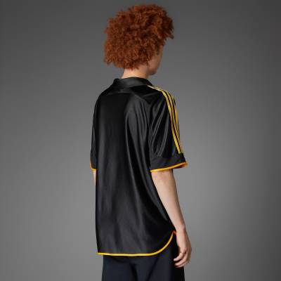 real_madrid_99_00_adidas_reissue_away_jersey_b1.jpg