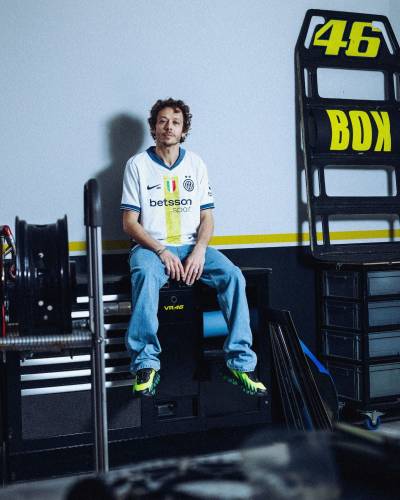 inter_milan_24_25_nike_valentino_rossi_shirt_2.jpg