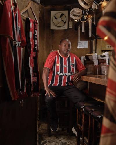 sao_paulo_2025_26_new_balance_away_kit_b.jpg