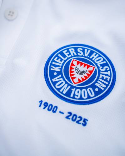 holstein_kiel_2025_puma_125th_anniversary_shirt_f.jpg