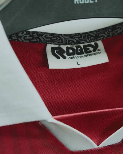 robey_2025_retro_home_shirt_c.jpg