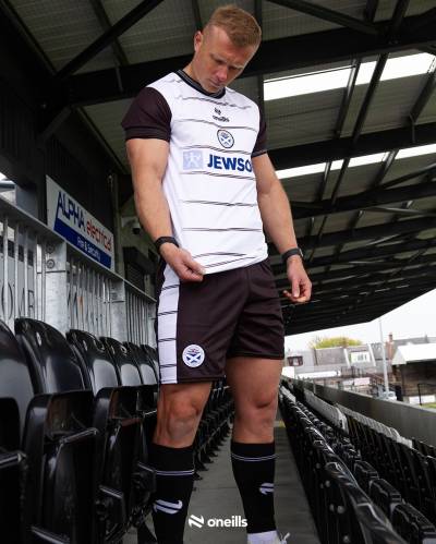 ayr_united_25_26_oneills_home_kit_d.jpg
