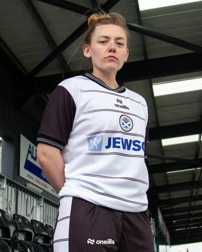 ayr_united_25_26_oneills_home_kit_f.jpg