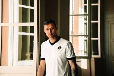 cesena_fc_2025_errea_85th_anniversary_shirt_a.jpg