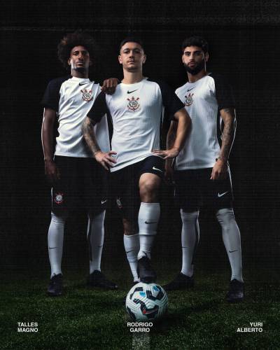corinthians_25_26_nike_home_kit_b.jpg