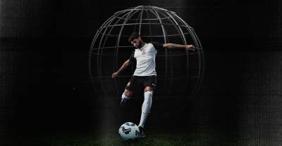 corinthians_25_26_nike_home_kit_e1.jpg