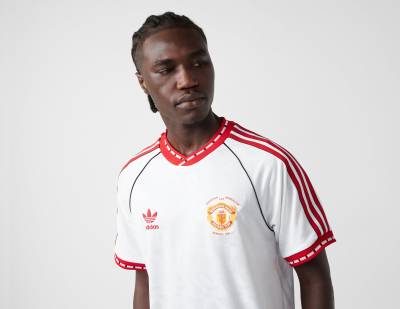 manchester_united_1991_european_cup_winners_cup_reissue_away_shirt_b.jpeg