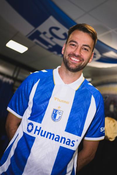 fc_magdeburg_2025_hummel_special_edition_shirt_a1.jpg