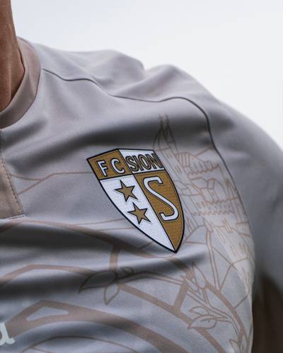 fc_sion_og_bird_2025_macron_special_edition_shirts_e.jpg