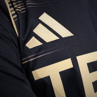 aberdeen_25_26_adidas_away_kit_b.jpg