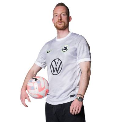 vfl_wolfsburg_25_26_nike_away_kit_4.jpg