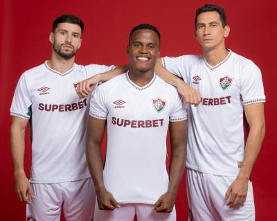 fluminense_2025_umbro_away_kit_a.jpg