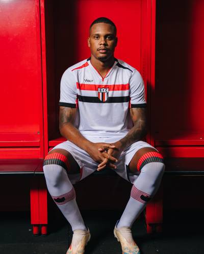 botafogo_futebol_2025_volt_home_kit_a.jpg