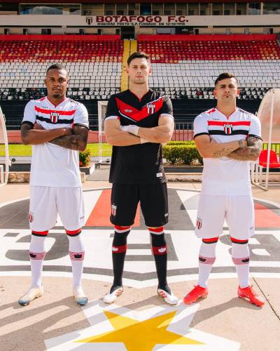 botafogo_futebol_2025_volt_home_kit_g.jpg