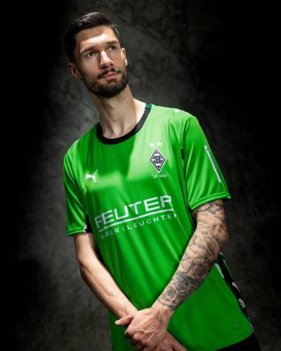 borussia_monchengladbach_25_26_puma_125th_anniversary_away_kit_a.jpg