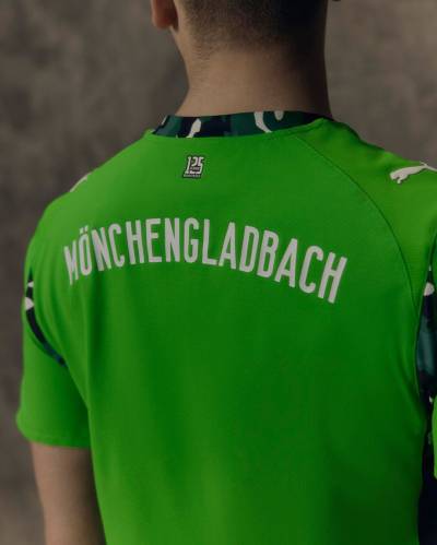 borussia_monchengladbach_25_26_puma_125th_anniversary_away_kit_b3.jpeg