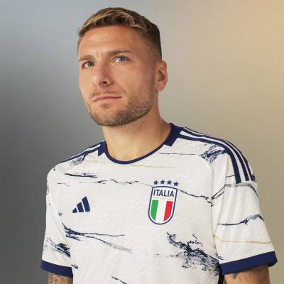 italy_2023_away_shirt_h.jpeg