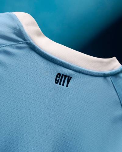 manchester_city_2025_26_puma_home_kit_c.jpg