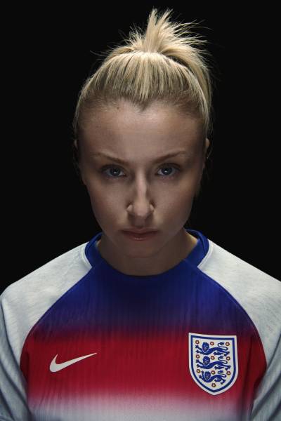 england_2025_nike_womens_home_kit_e.jpg
