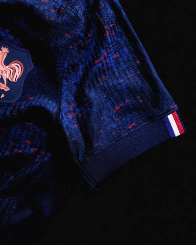 france_2025_nike_womens_home_kit_d.jpg