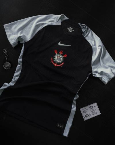 corinthians_25_26_nike_away_kit_a.jpg