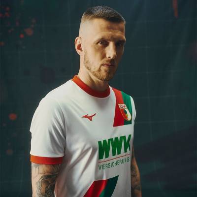 augsburg_25_26_mizuno_home_kit_c1.jpg
