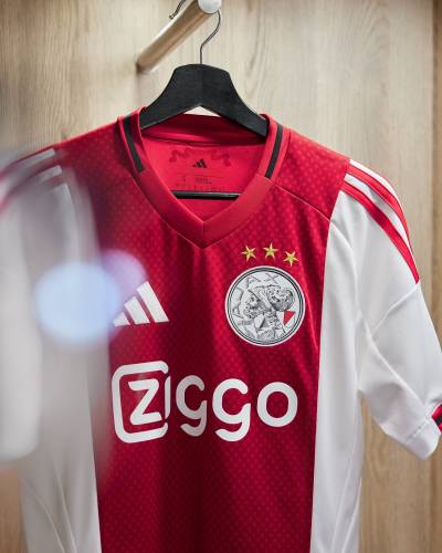 ajax_25_26_adidas_home_kit_d.jpg