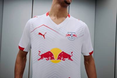 rb_leipzig_25_26_puma_home_kit_c4.jpg