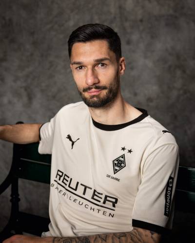 borussia_monchengladbach_25_26_puma_125th_anniversary_home_kit_c.jpg