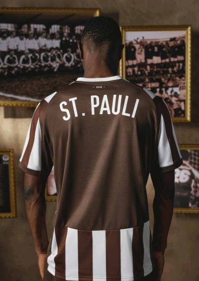 st_pauli_25_26_puma_home_kit_c.jpg