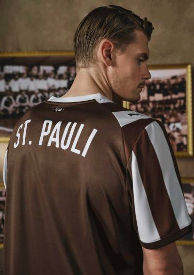 st_pauli_25_26_puma_home_kit_f.jpg