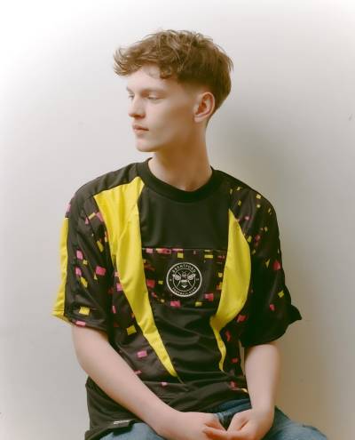 brentford_unveil_one_of_a_kind_upcycled_shirts_with_reboot_c.jpg
