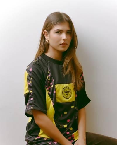 brentford_unveil_one_of_a_kind_upcycled_shirts_with_reboot_e.jpg