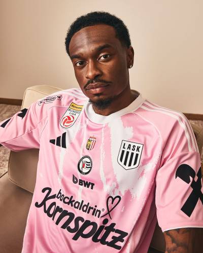 lask_25_26_adidas_third_kit_b.jpg