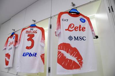 napoli_2023_valentine_shirt_e.jpeg