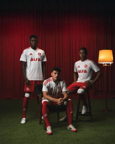 internacional_25_26_adidas_away_kit_a.jpg
